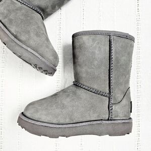 UGG Kid's Classic Weather Short Boots Leather Wool Winter Pull On Unisex Grey 9